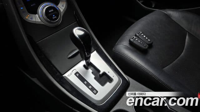 Hyundai Avante MD M16 GDI top, 2012 9