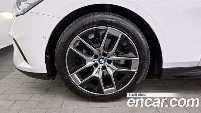 BMW 5시리즈 (G60), 2024 все фото