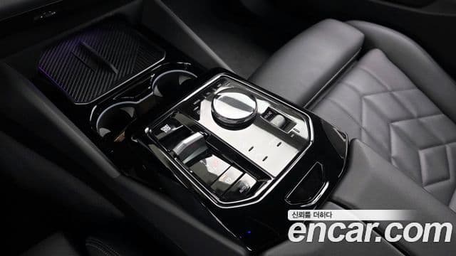 BMW 5시리즈 (G60), 2024 9