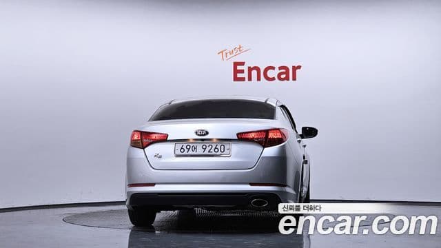 Kia K5 2.0 Deluxe, 2011 4