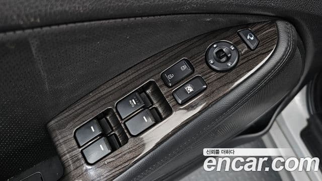 Kia K5 2.0 Deluxe, 2011 14