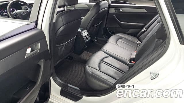 Hyundai LF Sonata Premium, 2015 12