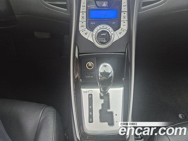 Hyundai Avante MD M16 GDI top, 2012 9