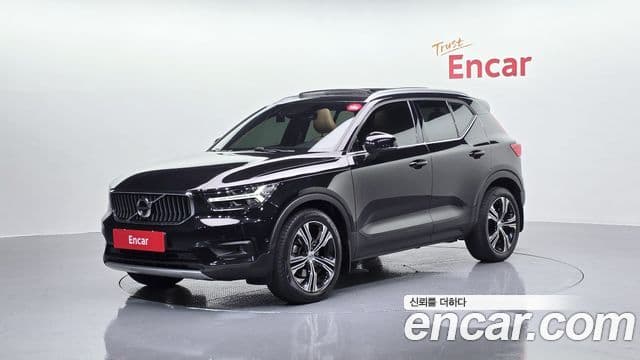 Volvo XC40 B4 Inscription, 2021 1