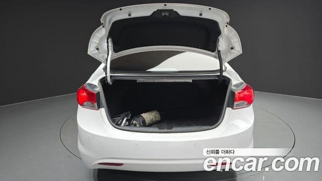 Hyundai Avante MD M16 GDI Smart, 2013 20