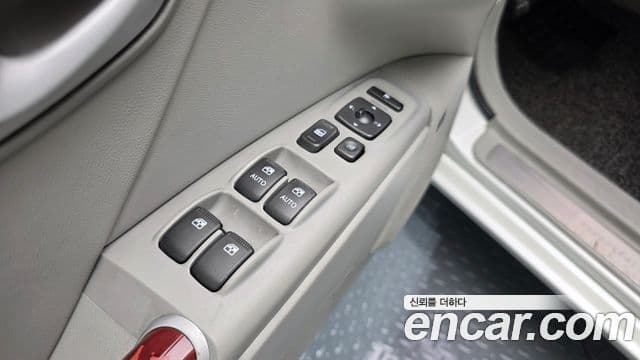 Hyundai Grandeur TG LPI Q270 для людей с инвалидностью, 2008 15