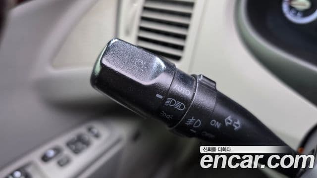 Hyundai Grandeur TG LPI Q270 для людей с инвалидностью, 2008 17