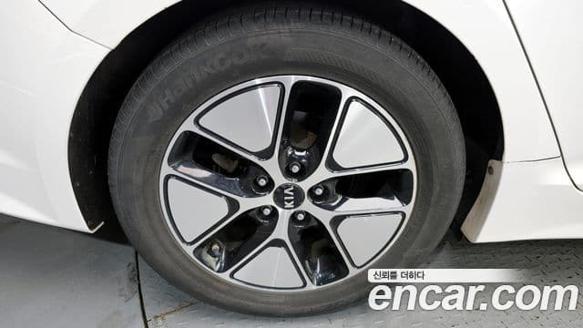 Kia K5 гибрид Noblesse, 2014 все фото