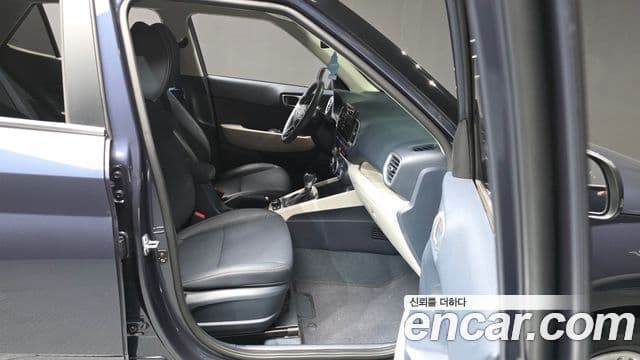 Hyundai Venue Premium, 2024 11