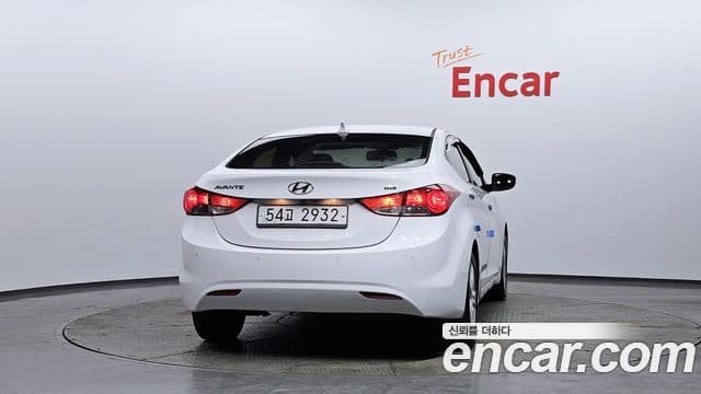 Hyundai Avante MD M16 GDI Avenue, 2014 4