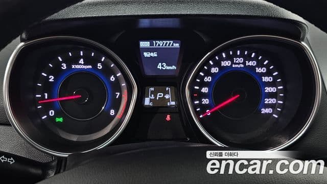 Hyundai Avante MD M16 GDI Avenue, 2014 8