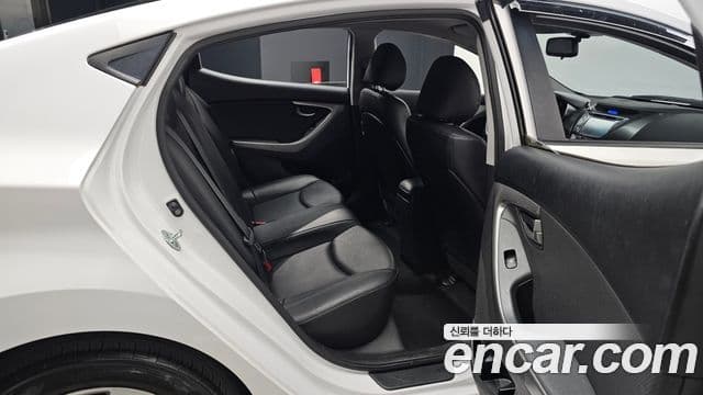 Hyundai Avante MD M16 GDI Avenue, 2014 12