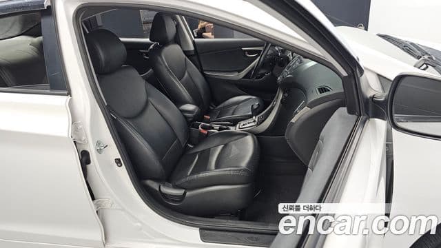 Hyundai Avante MD M16 GDI Avenue, 2014 13