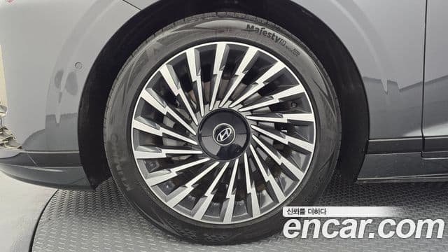 Hyundai Grandeur (GN7) Calligraphy, 2023 все фото