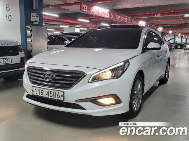 Hyundai LF Sonata Special, 2016 1