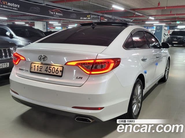 Hyundai LF Sonata Special, 2016 3