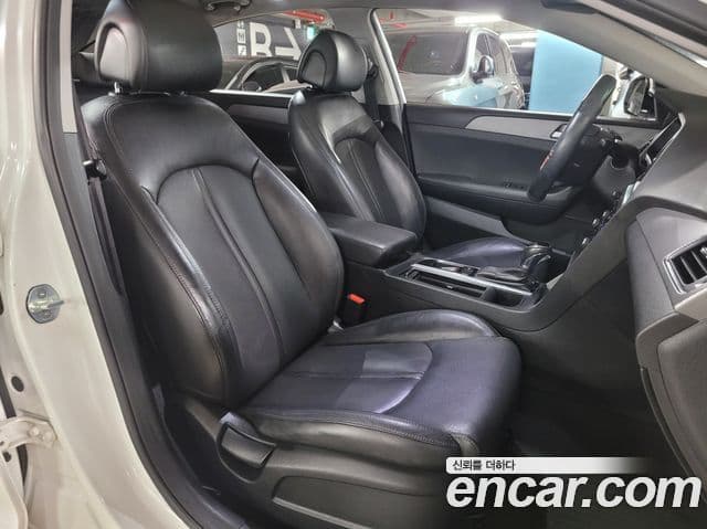 Hyundai LF Sonata Special, 2016 8