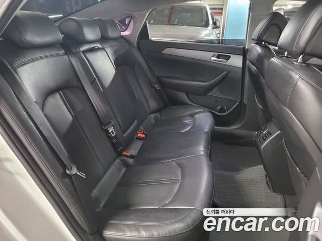 Hyundai LF Sonata Special, 2016 9