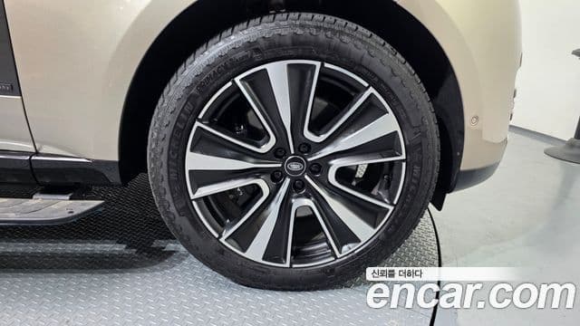 Land Rover Range Rover 5세대 P550E AB, 2025 все фото
