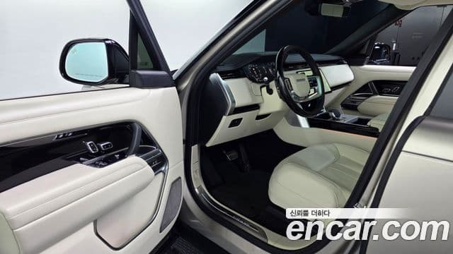 Land Rover Range Rover 5세대 P550E AB, 2025 10
