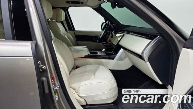 Land Rover Range Rover 5세대 P550E AB, 2025 11