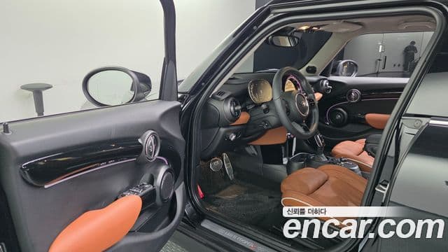 Mini Cooper S 3세대, 2024 10