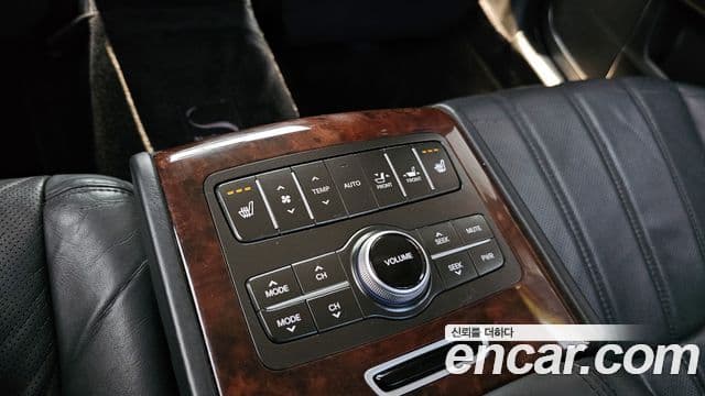 Hyundai Equus(новый кузов / новое поколение) Luxury, 2012 17