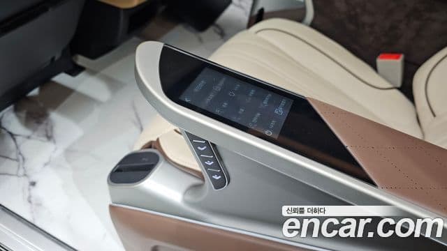 Kia Carnival 4세대 бензин 7인승 High Limousine(компания по спецнадстройкам), 2023 16