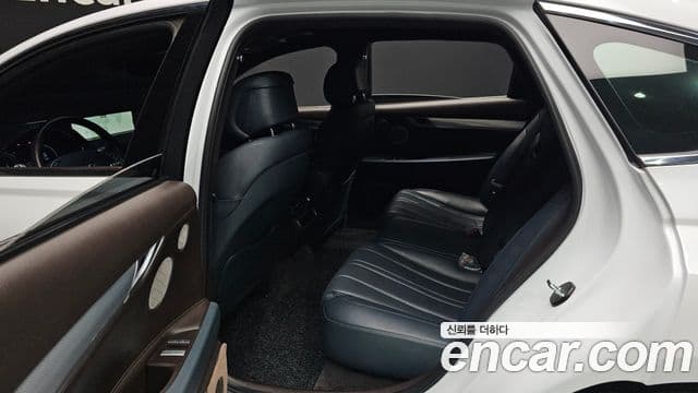 Genesis electrified G80 (RG3) e-AWD, 2022 13