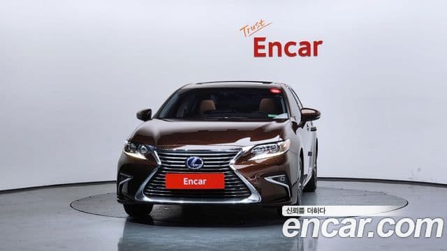 Lexus New ES300h XV60, 2017 3