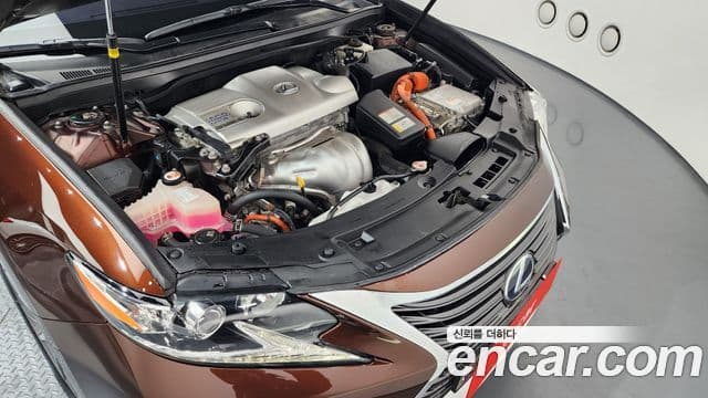 Lexus New ES300h XV60, 2017 6