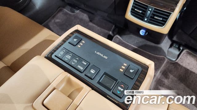 Lexus New ES300h XV60, 2017 19