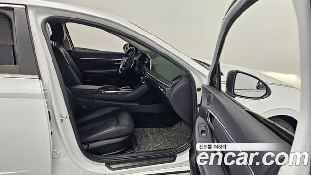 Hyundai Sonata (DN8) Premium Family, 2021 10