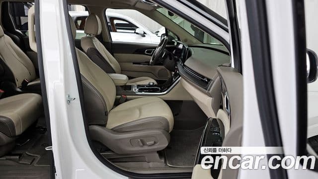 Kia Carnival 4세대 Signature, 2022 11