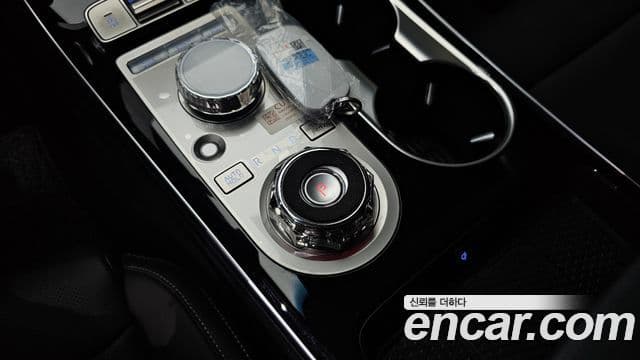 Genesis GV70, 2025 9