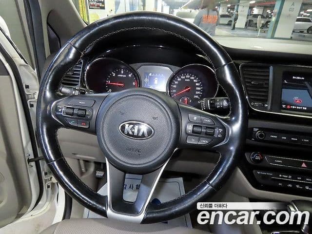 Kia All New Carnival Prestige, 2017 8
