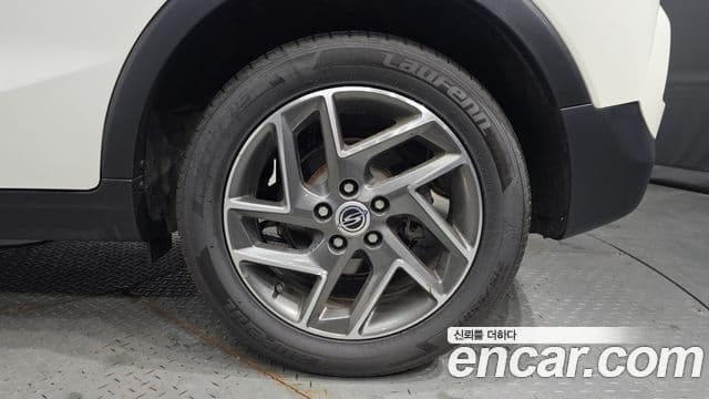 KG모빌리티(SsangYong) Berry New Tivoli V3, 2022 все фото