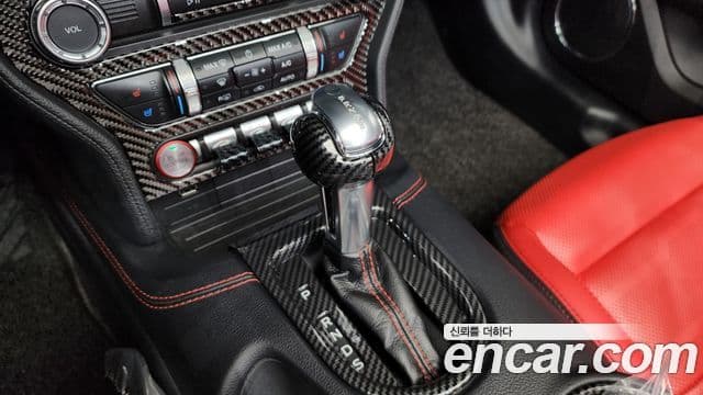 Ford Mustang GT кабриолет, 2021 9