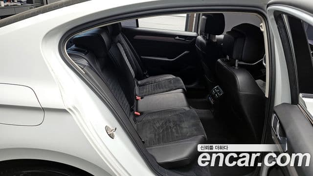 Volkswagen Passat GT(B8), 2018 11