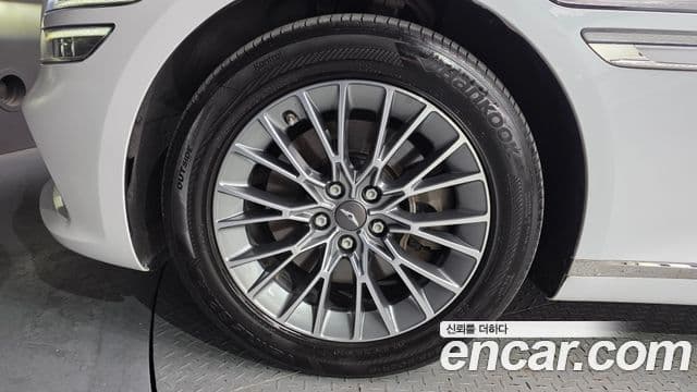 Genesis G80 (RG3) бензин 2.5 турбо AWD, 2022 все фото