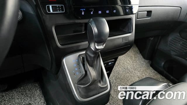Hyundai Staria Modern, 2022 9