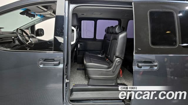 Hyundai Staria Modern, 2022 10