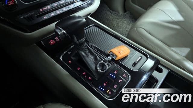 Kia All New Carnival Noblesse, 2017 9