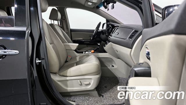 Kia All New Carnival Noblesse, 2017 10