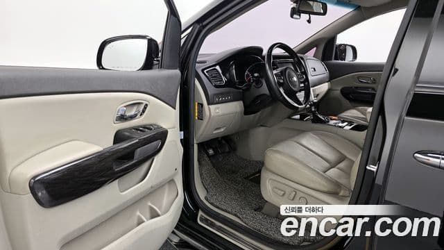 Kia All New Carnival Noblesse, 2017 11