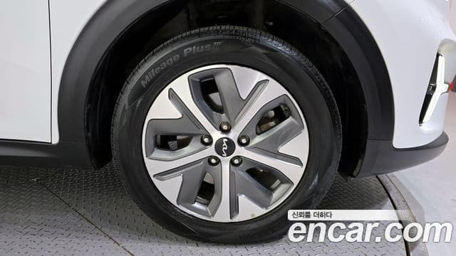 Kia Niro Plus Air (таксомоторный тип), 2023 все фото