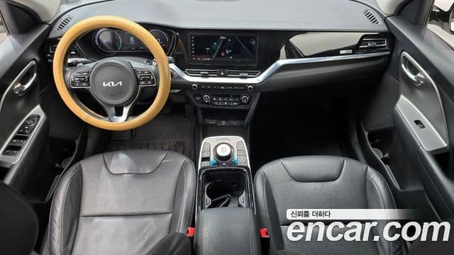 Kia Niro Plus Air (таксомоторный тип), 2023 7