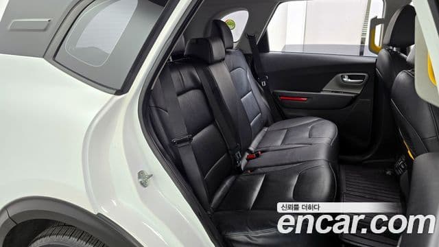 Kia Niro Plus Air (таксомоторный тип), 2023 12