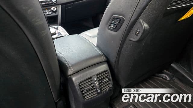 Kia Niro Plus Air (таксомоторный тип), 2023 19