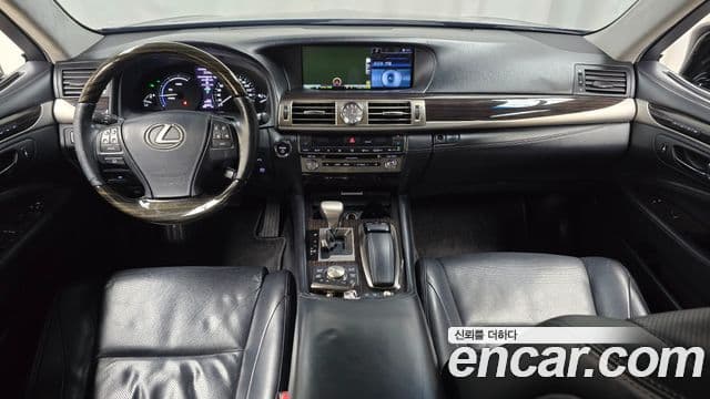 Lexus LS600hL XF40, 2013 7